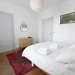 Beautiful With Terrace Апартаменты *