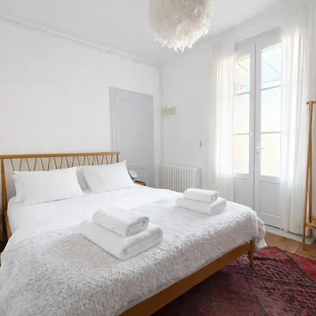 Apartment Beautiful With Terrace Arcachon