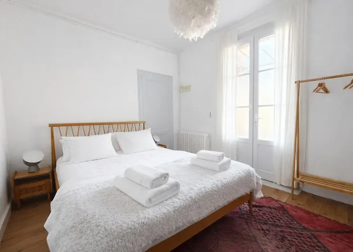 Apartment Beautiful With Terrace Arcachon