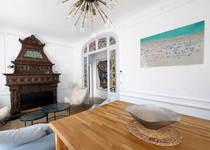 Beautiful With Terrace Apartment